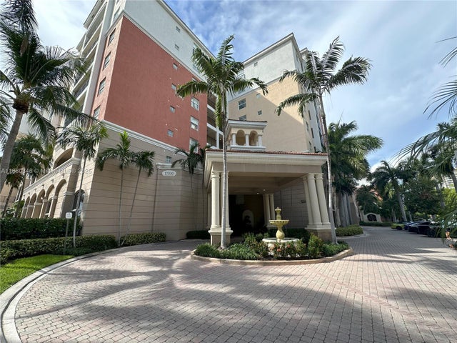 2 of 19 - 17150 N Bay Rd 2319, Sunny Isles Beach, FL