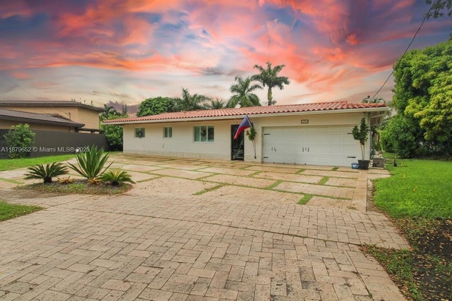 1 of 37 - 15000 Egan Ln, Miami Lakes, FL
