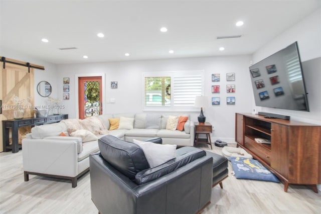 3 of 37 - 15000 Egan Ln, Miami Lakes, FL