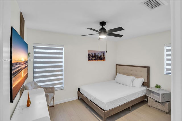 5 of 10 - 7381 Nw 35th Ct, Lauderhill, FL