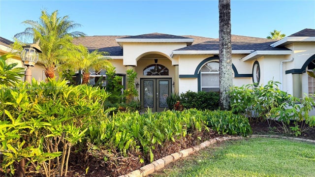 1 of 22 - 460 Ne Cornwall Ave, Port St Lucie, FL