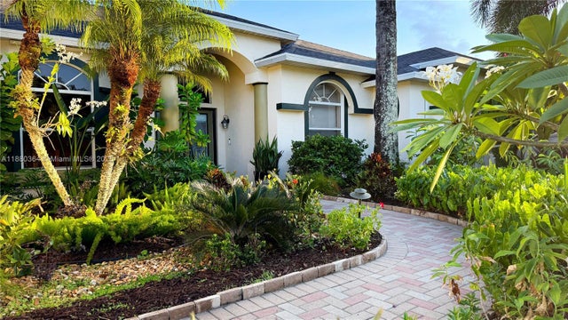 2 of 22 - 460 Ne Cornwall Ave, Port St Lucie, FL