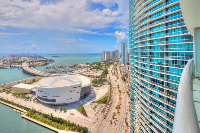 3 of 21 - 900 Biscayne Blvd 4003, Miami, FL