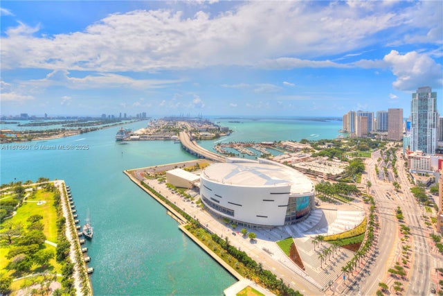 4 of 21 - 900 Biscayne Blvd 4003, Miami, FL