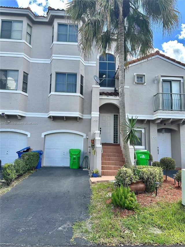 1 of 35 - 1428 Nw 126th Ave, Sunrise, FL