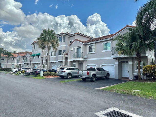2 of 35 - 1428 Nw 126th Ave, Sunrise, FL