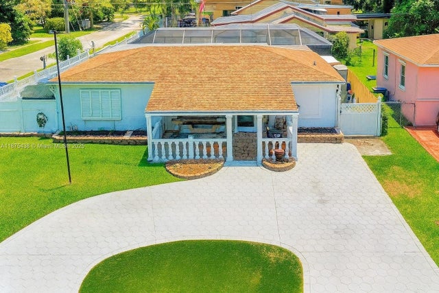 1 of 40 - 480 Ne 109th St, Miami, FL