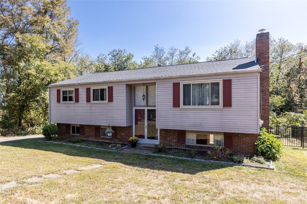 1423 Lexington Drive, North Sewickley