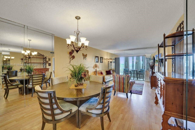 2 of 50 - 4001 Hillcrest Dr 403, Hollywood, FL