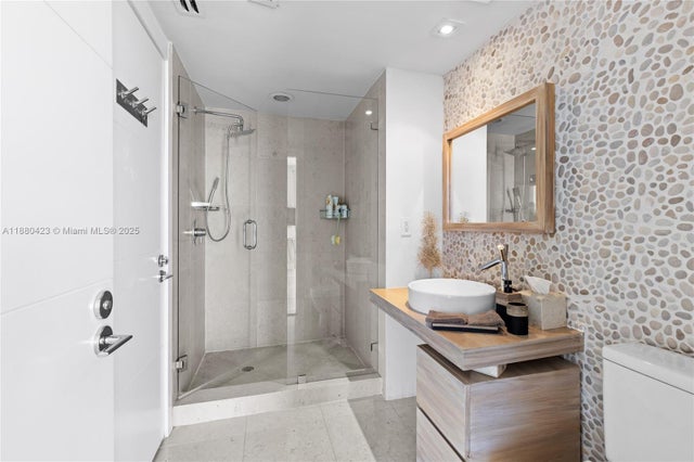 4 of 40 - 465 Brickell Ave 4901, Miami, FL
