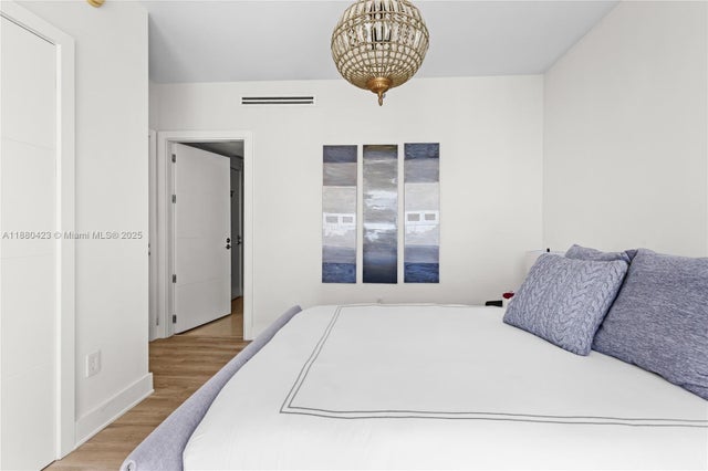 5 of 40 - 465 Brickell Ave 4901, Miami, FL
