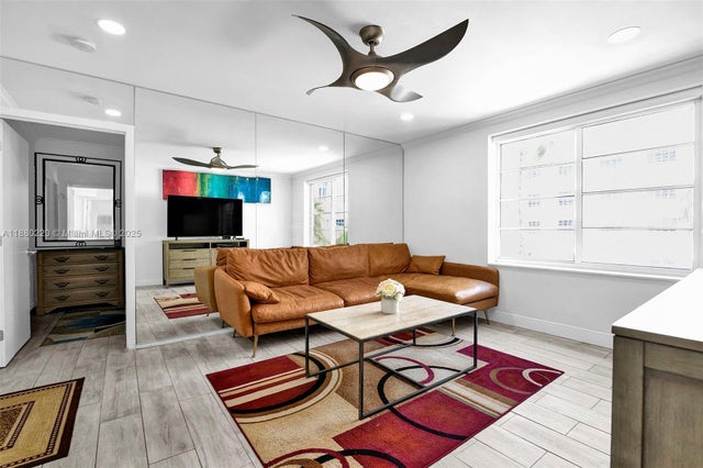 2 of 23 - 1460 Ocean Dr 305, Miami Beach, FL