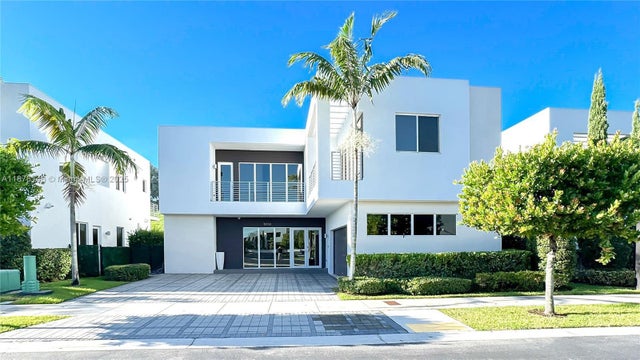 1 of 61 - 10050 Nw 74th Ter, Doral, FL