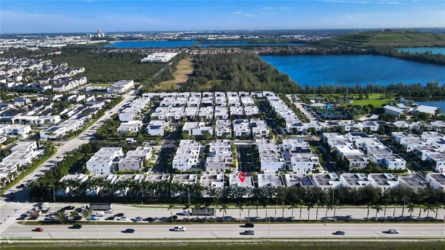 4 of 61 - 10050 Nw 74th Ter, Doral, FL