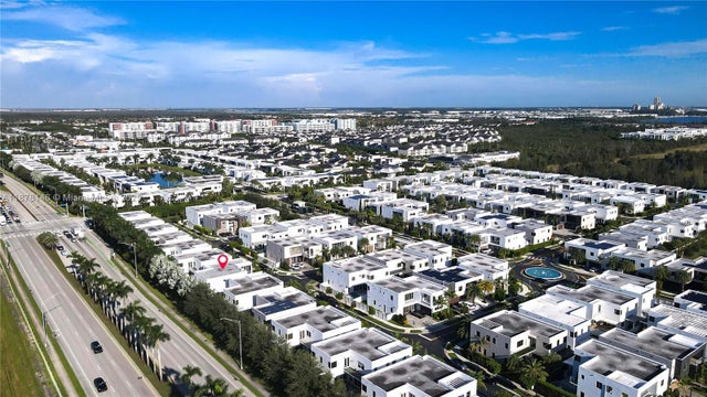 5 of 61 - 10050 Nw 74th Ter, Doral, FL