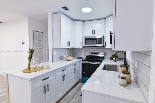 3 of 21 - 413 Sw 22nd Ter, Fort Lauderdale, FL