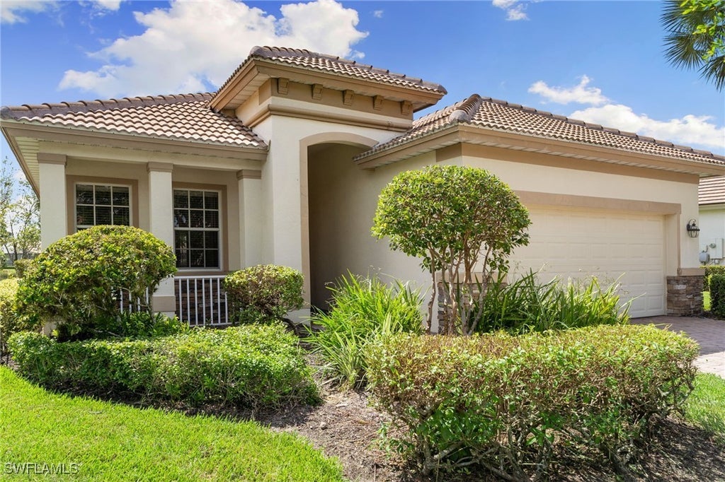 3811 Lakeview Isle Ct, Fort Myers
