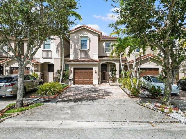 2 of 22 - 978 Sw 154th Ct, Miami, FL