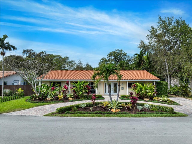 2 of 28 - 9280 Ne 12th Ave, Miami Shores, FL