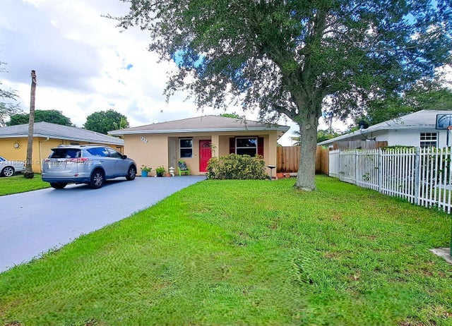 1 of 17 - 7620 Nw 32nd Pl, Davie, FL