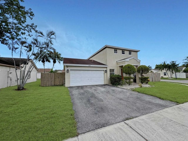 3 of 43 - 9598 Nw 53rd St, Sunrise, FL