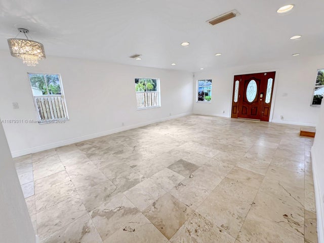 4 of 43 - 9598 Nw 53rd St, Sunrise, FL