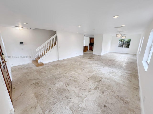 5 of 43 - 9598 Nw 53rd St, Sunrise, FL