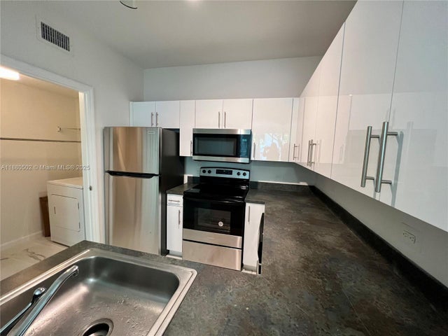 5 of 33 - 9172 Collins Ave 214, Surfside, FL