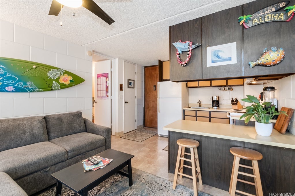 (unit #306) 2847 Waialae Avenue, Honolulu