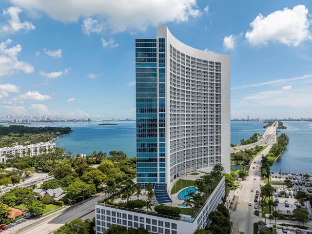 4 of 40 - 601 Ne 36th St 1304, Miami, FL