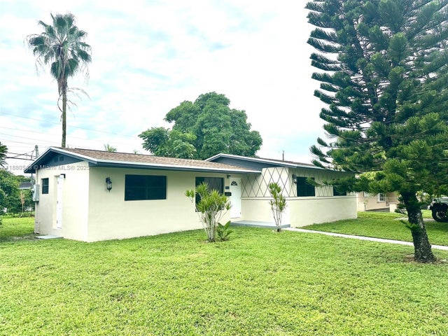 1 of 35 - 1420 Nw 174th St, Miami Gardens, FL