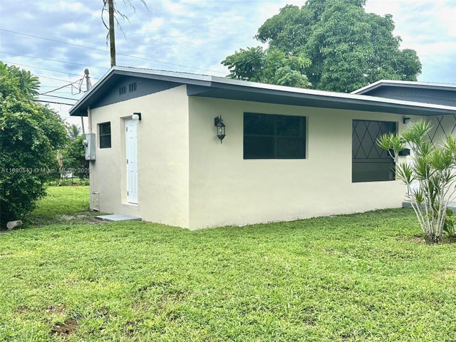 4 of 35 - 1420 Nw 174th St, Miami Gardens, FL