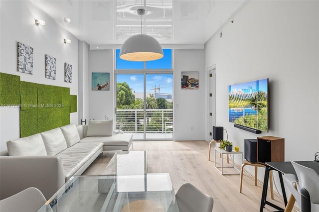 1 of 52 - 2001 Meridian Ave 518, Miami Beach, FL
