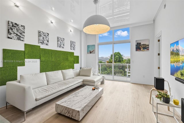 3 of 52 - 2001 Meridian Ave 518, Miami Beach, FL