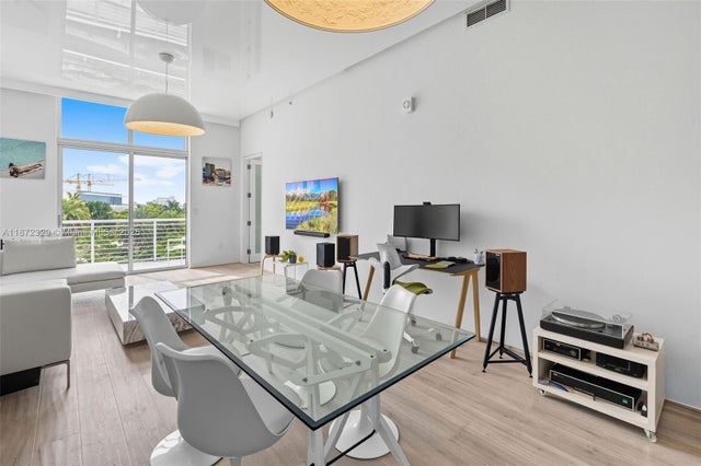 5 of 52 - 2001 Meridian Ave 518, Miami Beach, FL