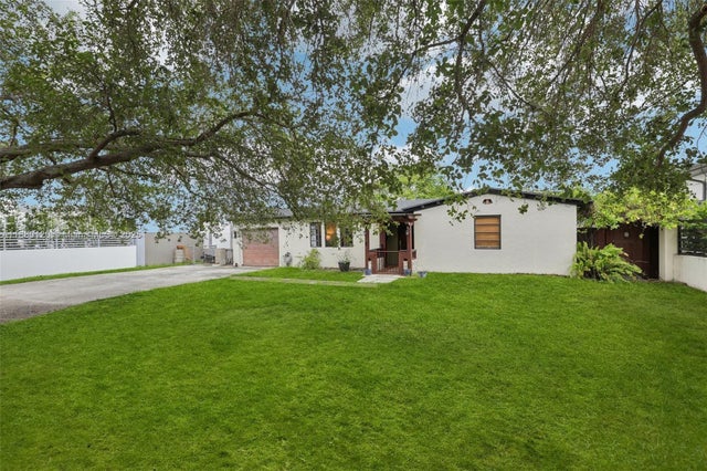 1 of 40 - 9881 Nw 26th St, Doral, FL