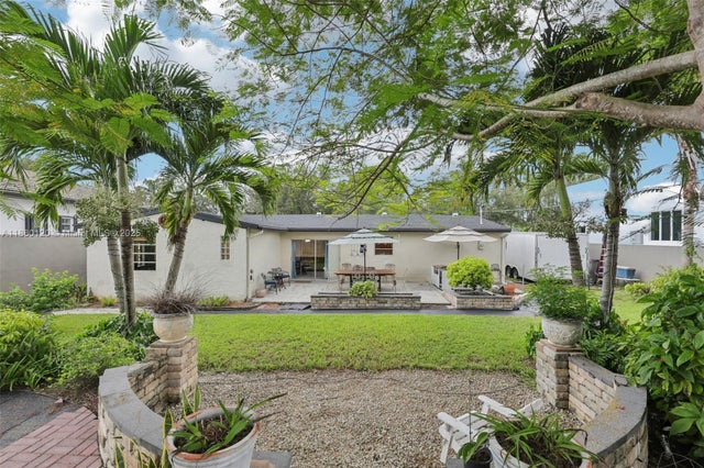 2 of 40 - 9881 Nw 26th St, Doral, FL