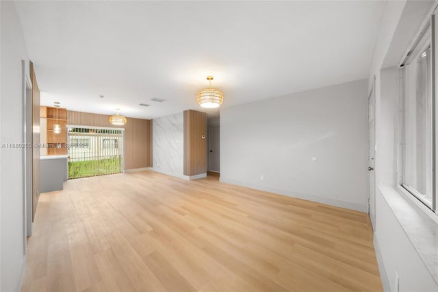 3 of 23 - 2350 Nw 56th St, Miami, FL