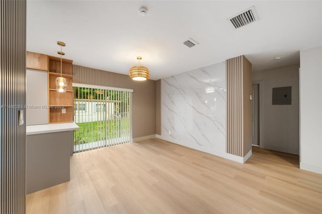 4 of 23 - 2350 Nw 56th St, Miami, FL