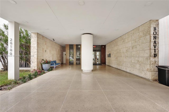 2 of 23 - 20100 W Country Club Dr 1003, Aventura, FL