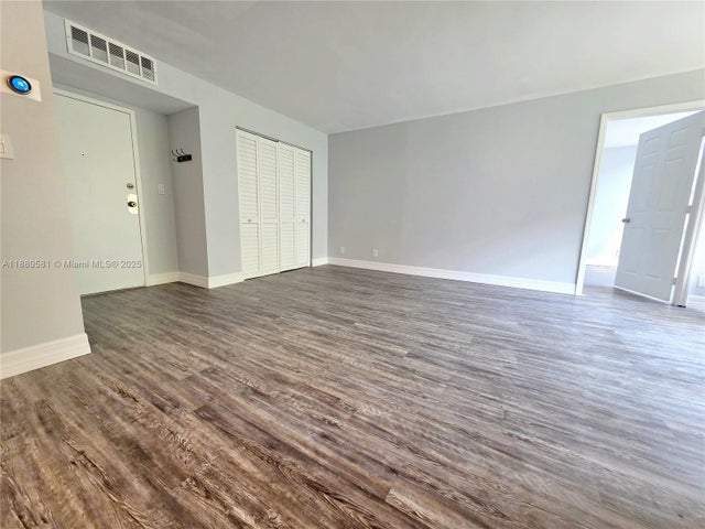 4 of 32 - 17021 N Bay Rd 324, Sunny Isles Beach, FL