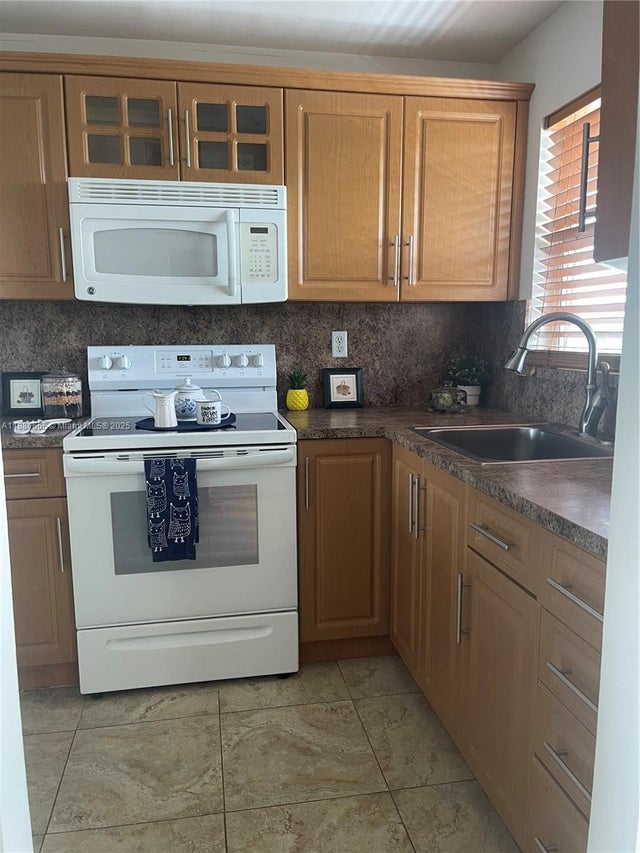 2 of 35 - 8345 Sunrise Lakes Blvd 309, Sunrise, FL
