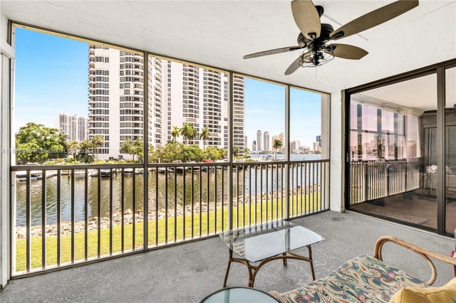 3440 Ne 192nd St 2d-a, Aventura