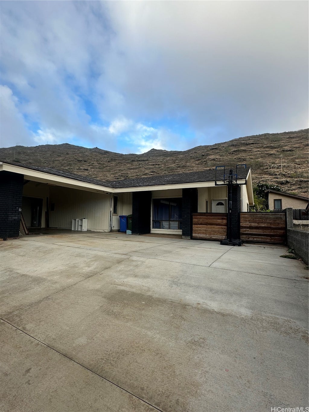 1361 Honokahua Street, Honolulu