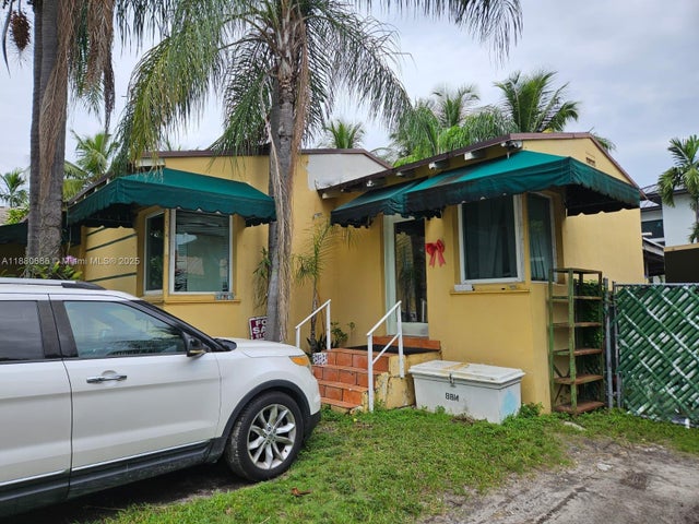 3 of 14 - 4021 Sw 6th St, Miami, FL