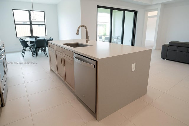 4 of 37 - 30707 Sw 193rd Ave, Homestead, FL