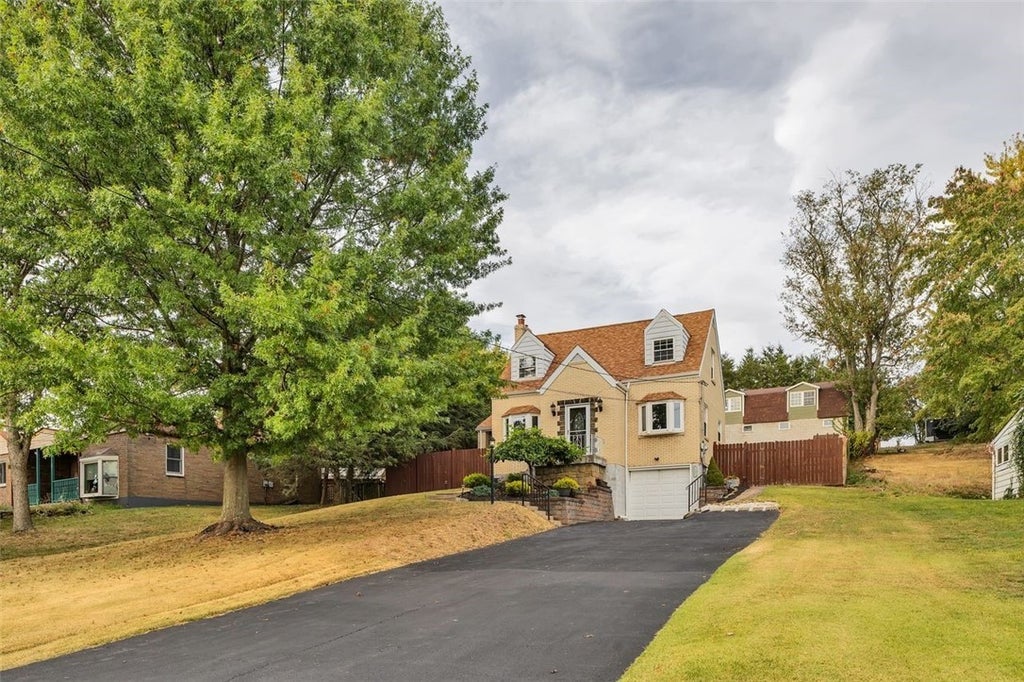 32 Wayne Avenue, Hempfield