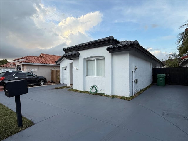 5 of 46 - 12253 Sw 18th Ter, Miami, FL