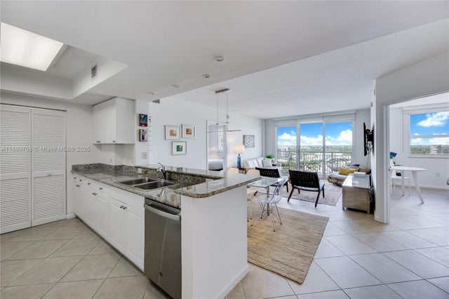5 of 31 - 19501 W Country Club Dr 2412, Aventura, FL