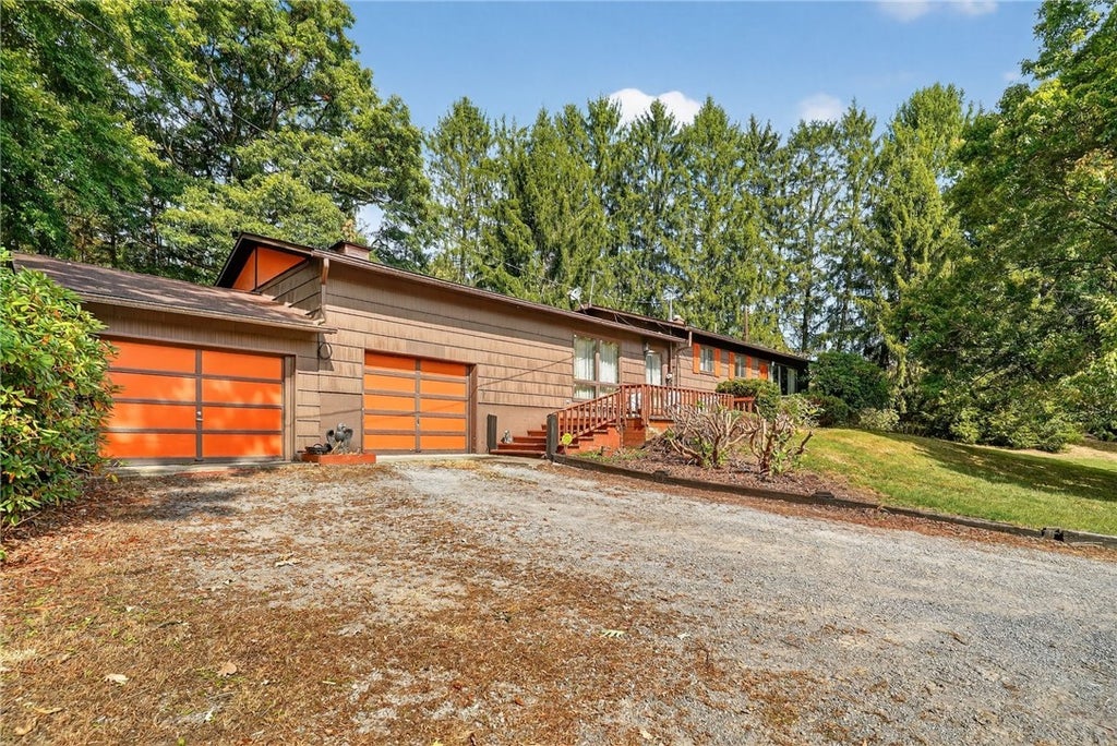 571 Harbor Edinburg Road, Mahoning